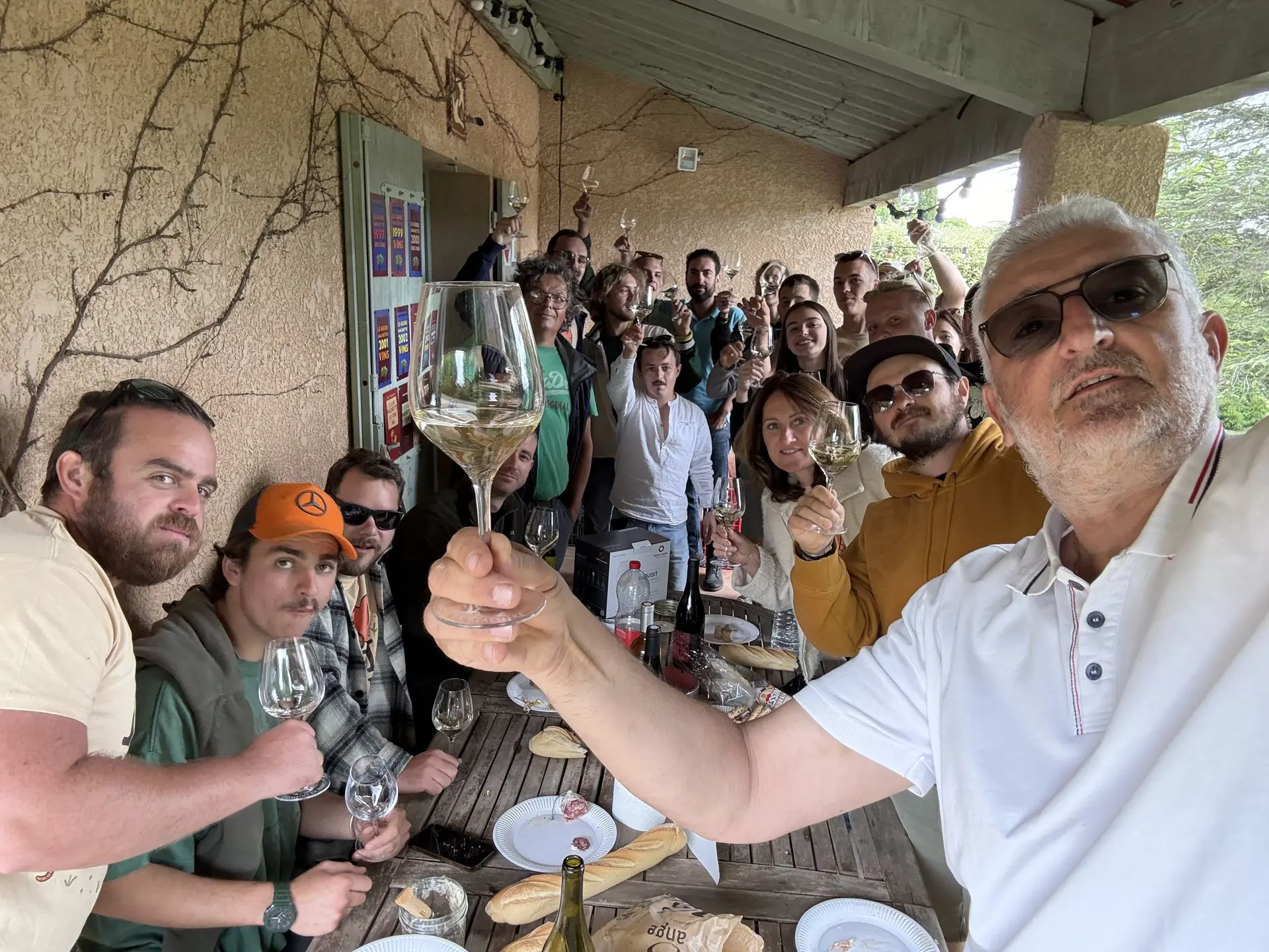 Photo de groupe en fin d'année BTSA Viticulture Oenologie IFCO Marseille